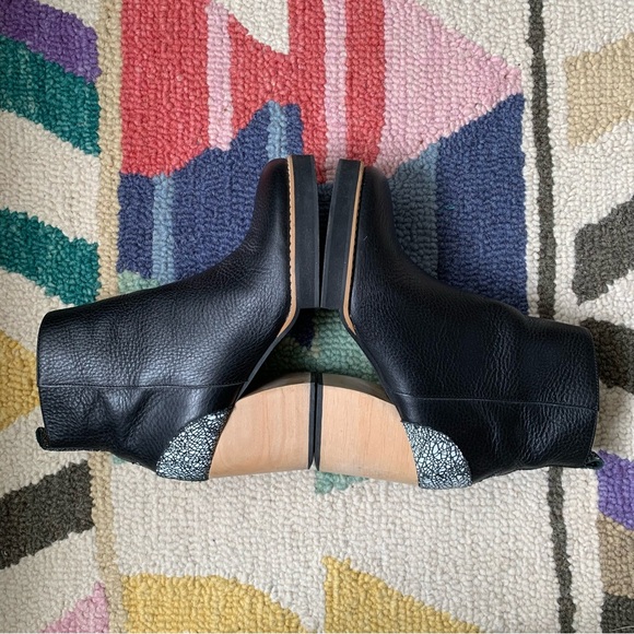 UO Urban Outfitters Xperimental Naoki Nin Black White Platform Ankle Booties - Picture 6 of 12